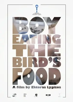 To agori troei to fagito tou pouliou